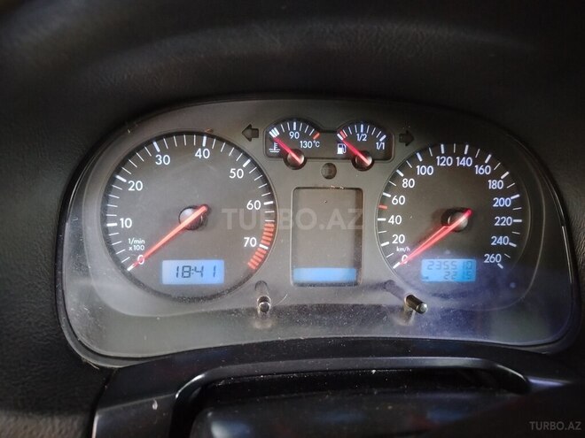 Volkswagen Golf 1998, 235,000 km - 1.8 l - Kürdəmir