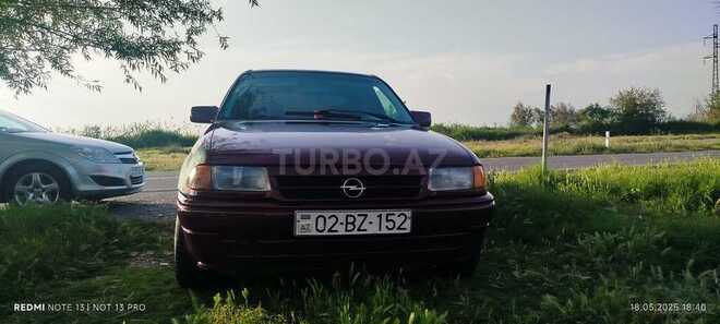 Opel Astra 1993, 333,215 km - 1.8 l - Bərdə