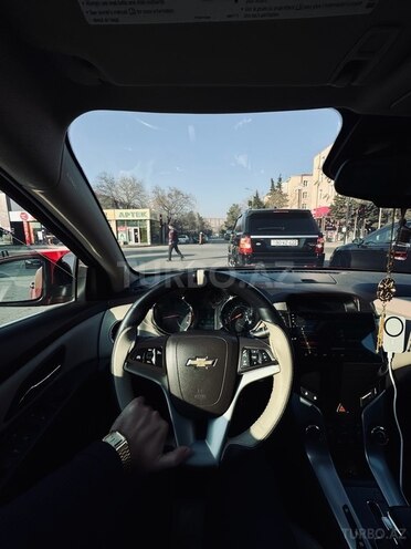 Chevrolet Cruze-15