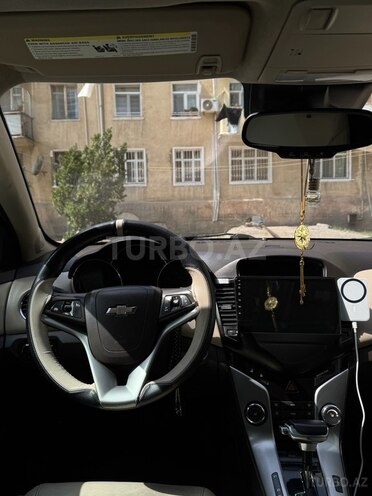 Chevrolet Cruze-14