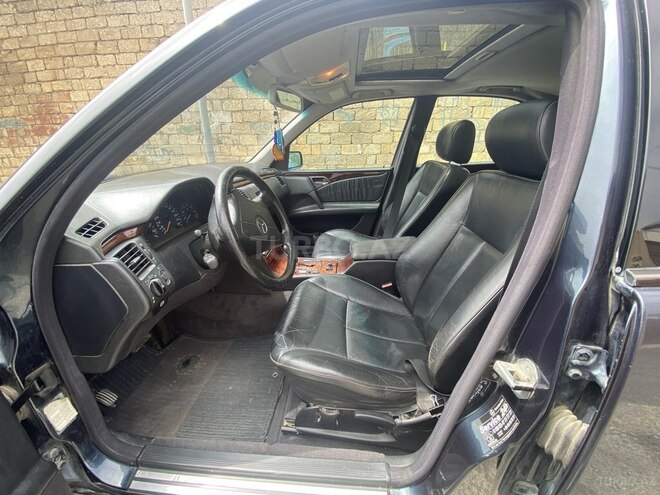 Mercedes E 240 1999, 360,000 km - 2.4 l - Bakı