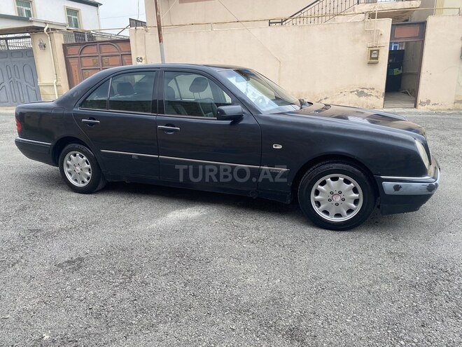 Mercedes E 240 1999, 360,000 km - 2.4 l - Bakı