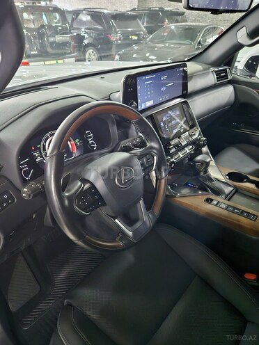 Lexus LX 600-7