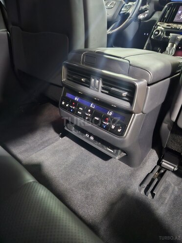 Lexus LX 600-15