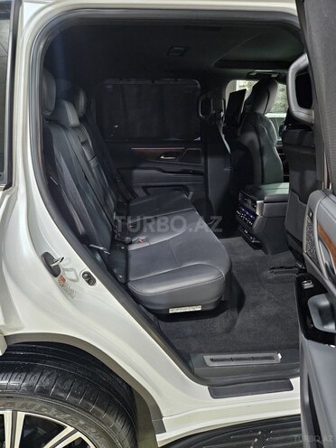 Lexus LX 600-13