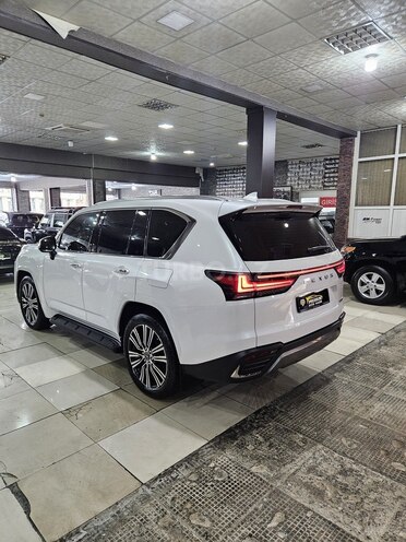 Lexus LX 600-4