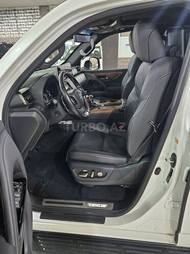 Lexus LX 600-9