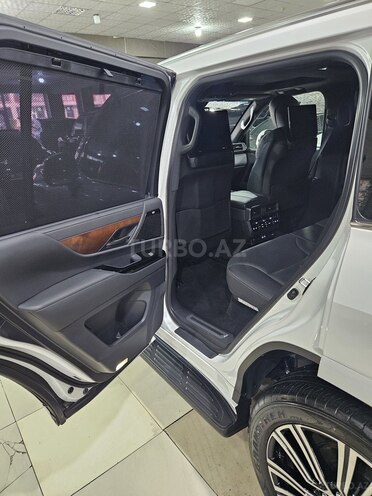 Lexus LX 600-12