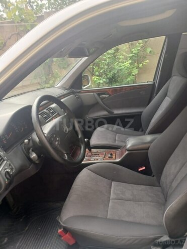 Mercedes E 220 d 2001, 220,000 km - 2.2 l - Bakı