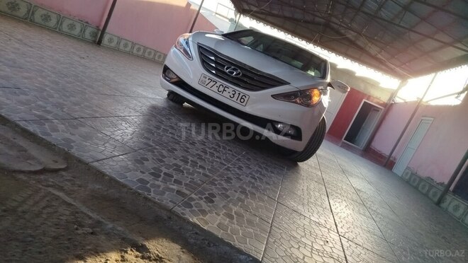 Hyundai Sonata 2014, 167,000 km - 2.0 l - Salyan