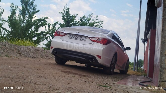 Hyundai Sonata 2014, 167,000 km - 2.0 l - Salyan