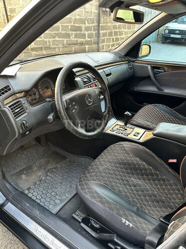 Mercedes E 200 2000, 361,000 km - 2.0 l - Bakı
