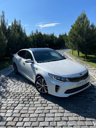Kia K5-1