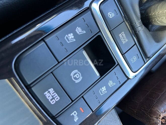 Kia K5-16