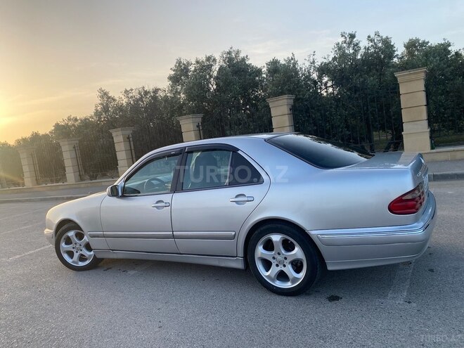 Mercedes E 240 1999, 389,000 km - 2.4 l - Bakı