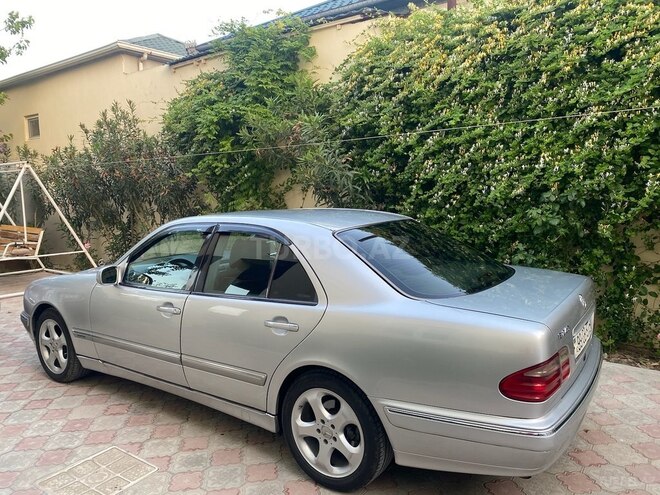 Mercedes E 240 1999, 389,000 km - 2.4 l - Bakı
