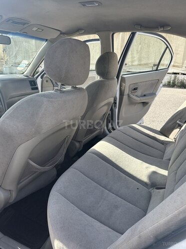 Hyundai Elantra 2004, 215,000 km - 2.0 л - Bakı