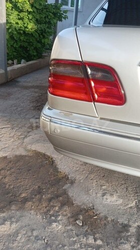 Mercedes E 270 2001, 450,000 km - 2.7 l - Bərdə