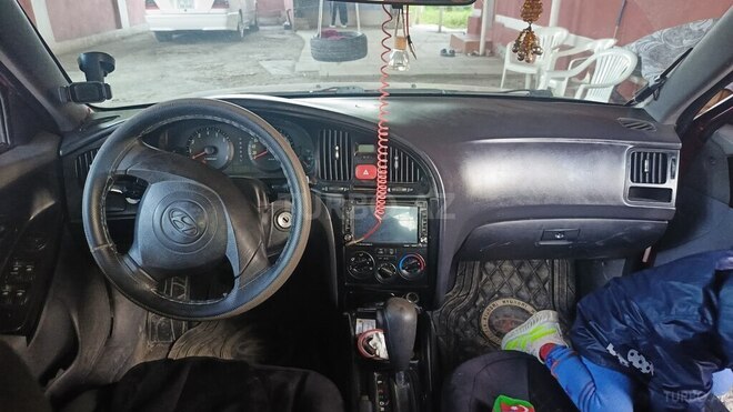 Hyundai Elantra 2005, 258,000 km - 1.6 l - Şirvan