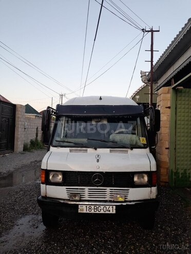 Mercedes  1990, 120,000 km - 2.9 l - Bərdə