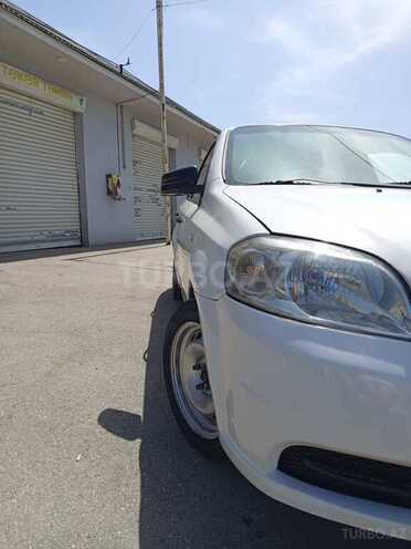 Chevrolet Aveo-4