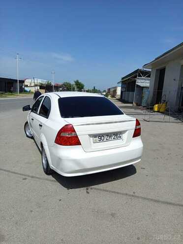 Chevrolet Aveo-2
