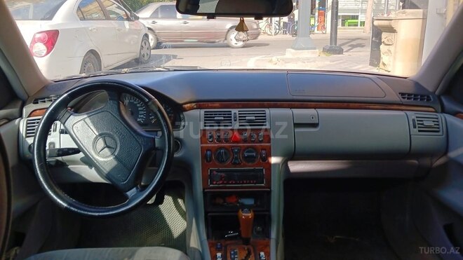 Mercedes E 280 1998, 380,000 km - 2.8 l - Bakı
