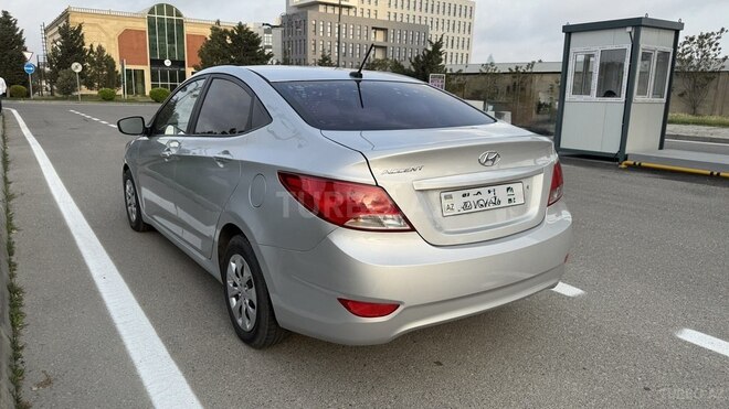 Hyundai Accent 2015, 175,000 km - 1.6 л - Bakı