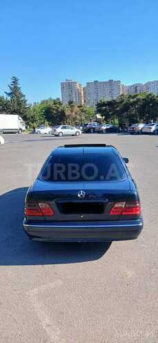 Mercedes E 220 d 2000, 422,000 km - 2.2 l - Bakı