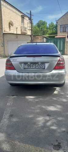 Mercedes E 260 2003, 300,000 km - 2.6 l - Quba