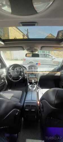 Mercedes E 260 2003, 300,000 km - 2.6 l - Quba