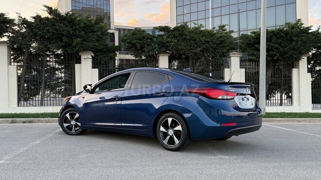 Hyundai Elantra 2015, 241,402 km - 1.8 l - Bakı