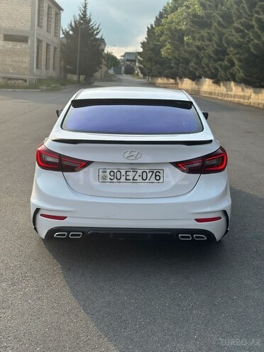 Hyundai Elantra 2015, 220,000 km - 1.6 l - Bakı