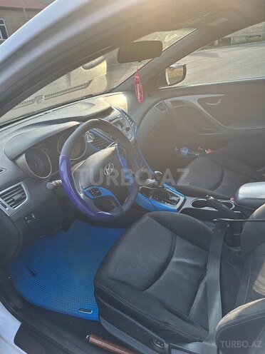 Hyundai Elantra 2015, 220,000 km - 1.6 l - Bakı