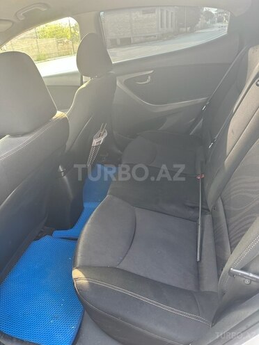 Hyundai Elantra 2015, 220,000 km - 1.6 l - Bakı