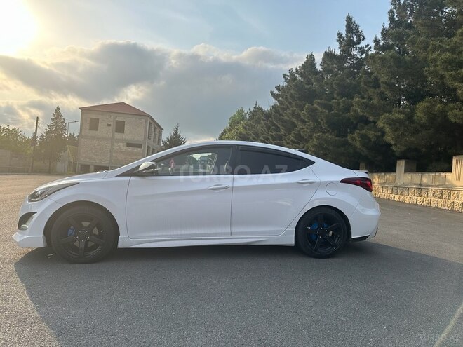 Hyundai Elantra 2015, 220,000 km - 1.6 l - Bakı
