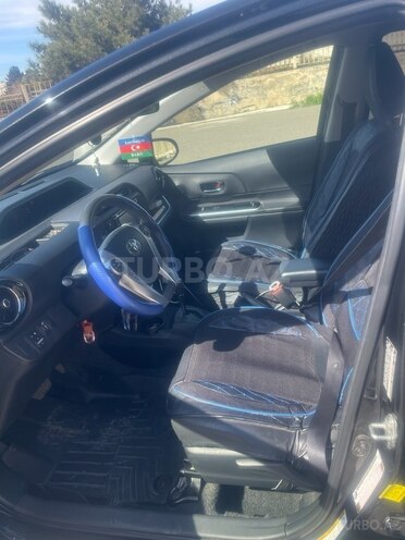 Toyota Prius C 2015, 169,000 km - 1.5 l - Bakı