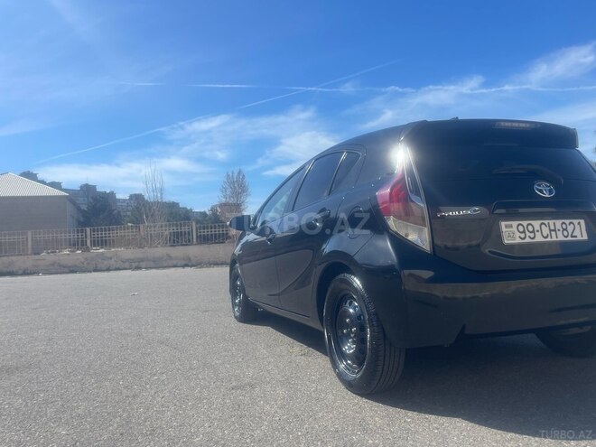 Toyota Prius C 2015, 169,000 km - 1.5 l - Bakı