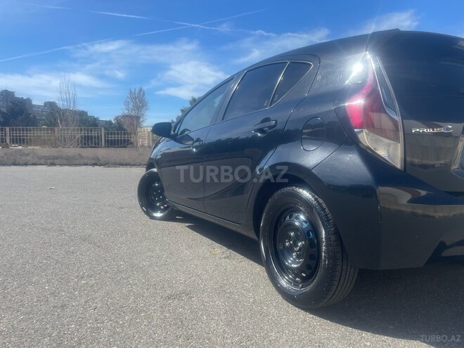 Toyota Prius C 2015, 169,000 km - 1.5 l - Bakı