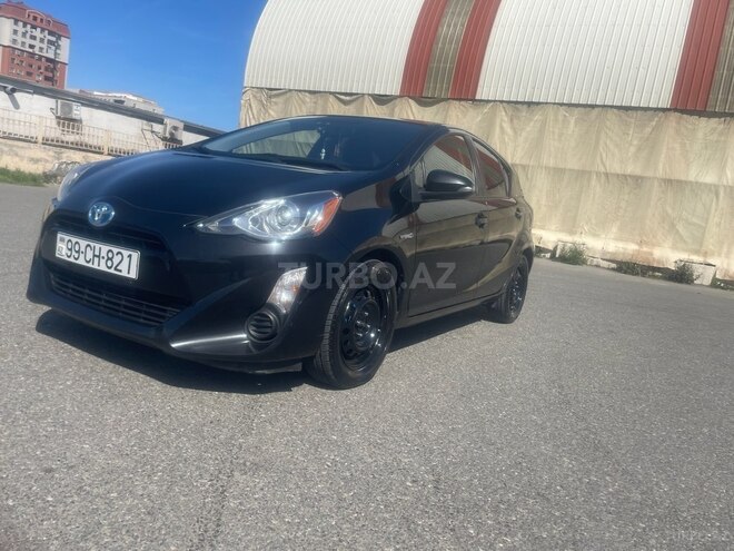 Toyota Prius C 2015, 169,000 km - 1.5 l - Bakı