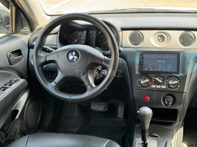 Mitsubishi Outlander 2002, 167,543 km - 2.4 l - Sumqayıt