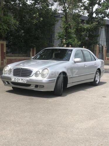 Mercedes E 240 2000, 296,000 km - 2.4 l - Gəncə