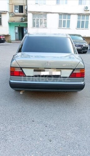 Mercedes E 200 1992, 275,336 km - 2.0 l - Bakı