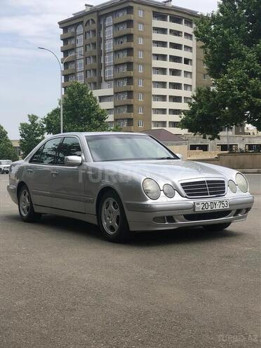 Mercedes E 240 2000, 296,000 km - 2.4 l - Gəncə