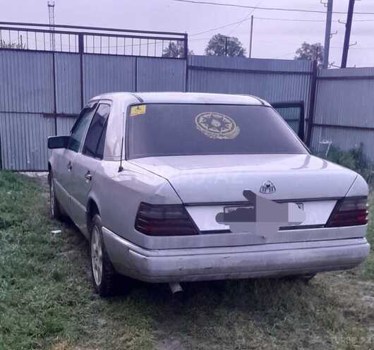 Mercedes E 250 1995, 50,000 km - 2.5 л - Füzuli
