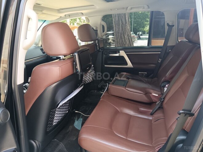 Toyota Land Cruiser 2017, 33,000 km - 4.6 l - Bakı