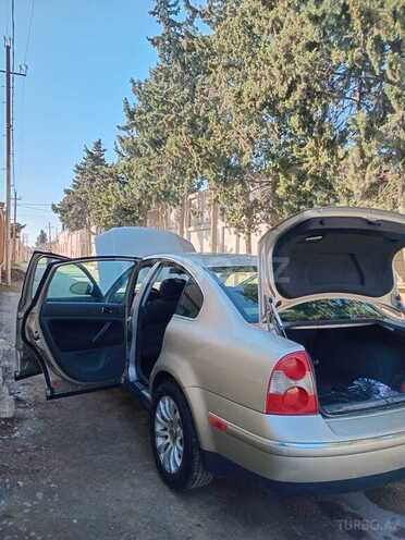 Volkswagen Passat 2003, 300,000 km - 1.8 l - Bakı