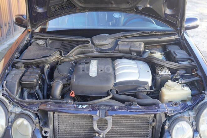 Mercedes E 220 d 1999, 283,000 km - 2.2 l - Bakı