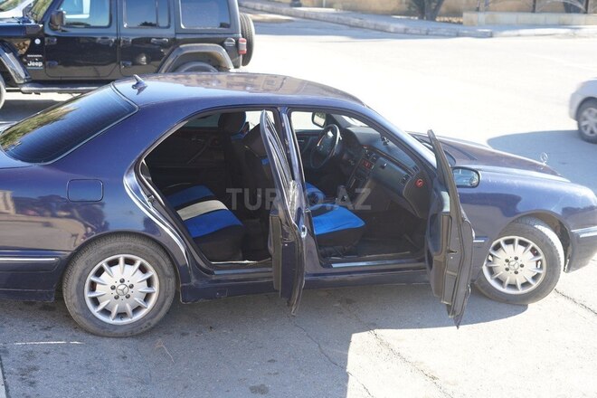 Mercedes E 220 d 1999, 283,000 km - 2.2 l - Bakı