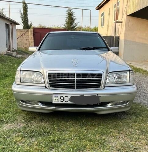 Mercedes C 220 2000, 386,991 km - 2.2 l - Sabirabad